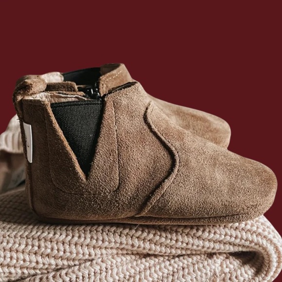 Brown Suede Chelsea Baby Boots Size 4 - Picture 6 of 11